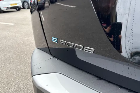 32 of 67 for PEUGEOT e-2008 54kWh Allure SUV 5dr Electric Auto (7kW Charger) (156 ps)