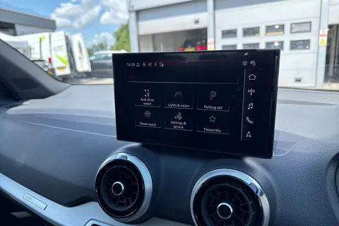 DE25KYO Audi Q2 S line 30 TFSI  116 PS 6-speed Thumbnail #40