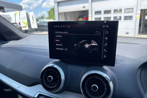 DE25KYO Audi Q2 S line 30 TFSI  116 PS 6-speed Thumbnail #41