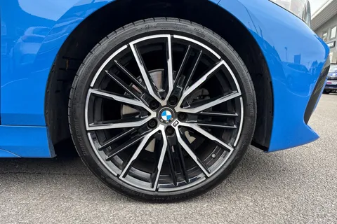 NL70DXS BMW 1 Series 1.5 118i M Sport Euro 6 (s/s) 5dr Thumbnail #8