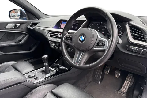 NL70DXS BMW 1 Series 1.5 118i M Sport Euro 6 (s/s) 5dr Thumbnail #9