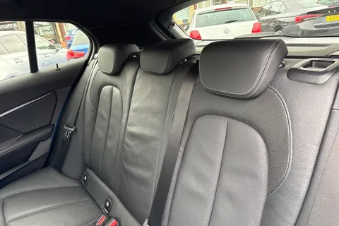 NL70DXS BMW 1 Series 1.5 118i M Sport Euro 6 (s/s) 5dr Thumbnail #15