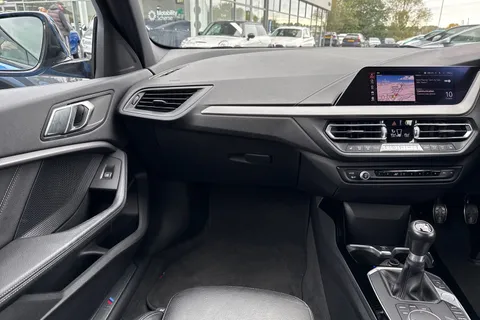 NL70DXS BMW 1 Series 1.5 118i M Sport Euro 6 (s/s) 5dr Thumbnail #16