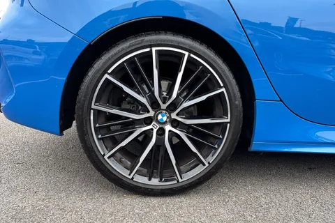 NL70DXS BMW 1 Series 1.5 118i M Sport Euro 6 (s/s) 5dr Thumbnail #24