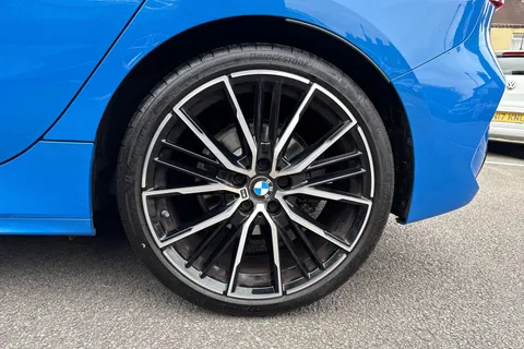 NL70DXS BMW 1 Series 1.5 118i M Sport Euro 6 (s/s) 5dr Thumbnail #25