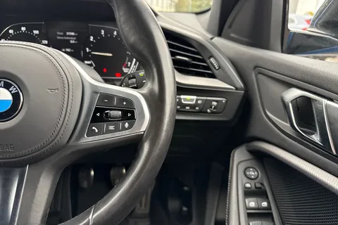 NL70DXS BMW 1 Series 1.5 118i M Sport Euro 6 (s/s) 5dr Thumbnail #32