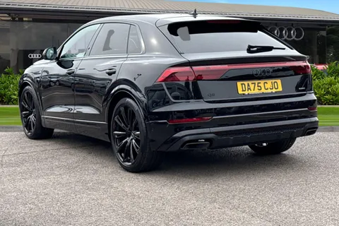 DA75CJO Audi Q8 3.0 TDI V6 50 Black Edition Tiptronic quattro Euro 6 (s/s) 5dr Thumbnail #3