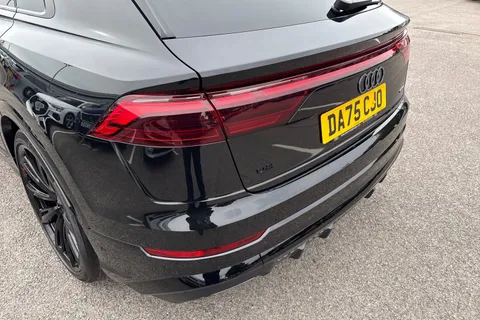 DA75CJO Audi Q8 3.0 TDI V6 50 Black Edition Tiptronic quattro Euro 6 (s/s) 5dr Thumbnail #8