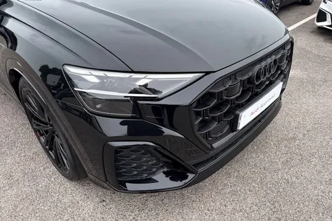 DA75CJO Audi Q8 3.0 TDI V6 50 Black Edition Tiptronic quattro Euro 6 (s/s) 5dr Thumbnail #9