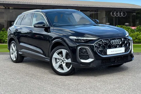 DK75UVJ Audi Q5 2.0 TFSI S line S Tronic quattro Euro 6 (s/s) 5dr Thumbnail #2