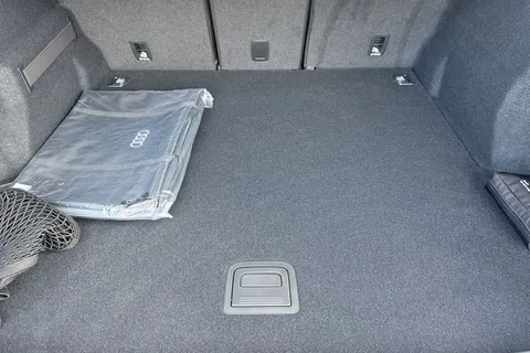 DK75UVJ Audi Q5 2.0 TFSI S line S Tronic quattro Euro 6 (s/s) 5dr Thumbnail #7