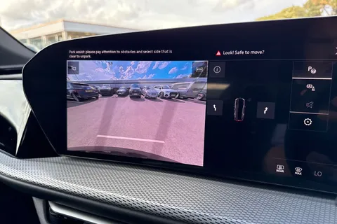 DK75UVJ Audi Q5 2.0 TFSI S line S Tronic quattro Euro 6 (s/s) 5dr Thumbnail #30