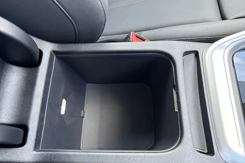 DK75UVJ Audi Q5 2.0 TFSI S line S Tronic quattro Euro 6 (s/s) 5dr Thumbnail #52