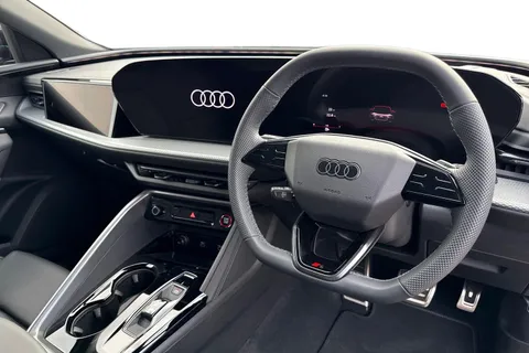 DK75UVA Audi Q5 2.0 TDI Launch Edition Sportback S Tronic quattro Euro 6 (s/s) 5dr Thumbnail #19