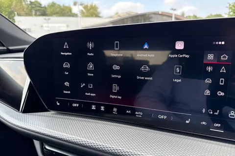 DK75UVA Audi Q5 2.0 TDI Launch Edition Sportback S Tronic quattro Euro 6 (s/s) 5dr Thumbnail #34