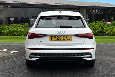 PY25EAJ Audi A3 Sport 40 TFSI e  204 PS S tronic Thumbnail #5