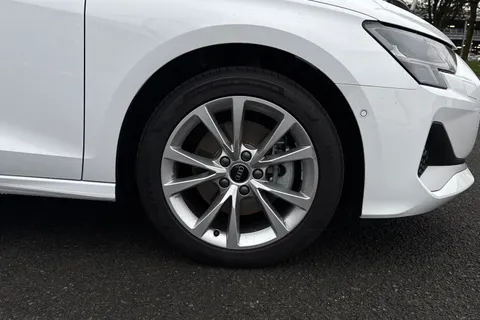 PY25EAJ Audi A3 Sport 40 TFSI e  204 PS S tronic Thumbnail #11