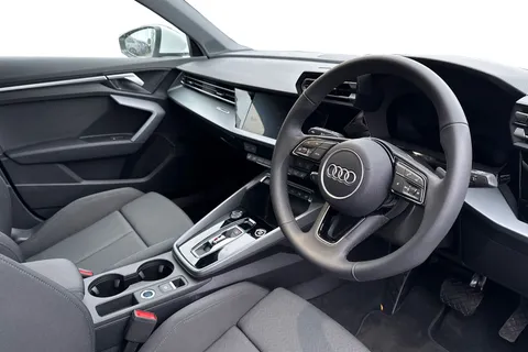 PY25EAJ Audi A3 Sport 40 TFSI e  204 PS S tronic Thumbnail #14