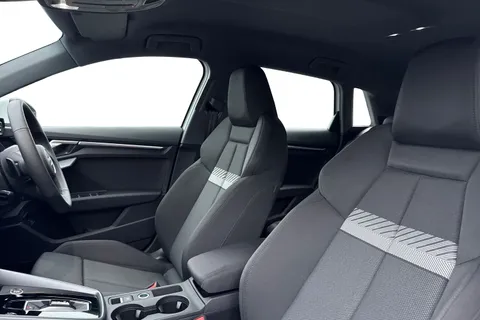 PY25EAJ Audi A3 Sport 40 TFSI e  204 PS S tronic Thumbnail #16