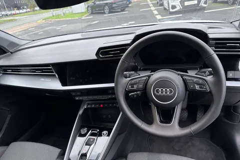 PY25EAJ Audi A3 Sport 40 TFSI e  204 PS S tronic Thumbnail #18