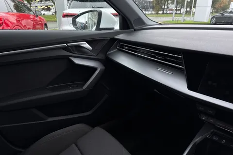 PY25EAJ Audi A3 Sport 40 TFSI e  204 PS S tronic Thumbnail #20