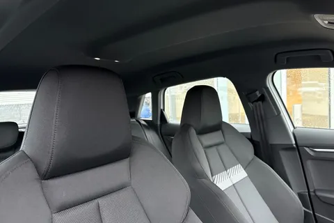 PY25EAJ Audi A3 Sport 40 TFSI e  204 PS S tronic Thumbnail #24