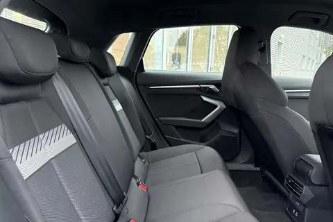 PY25EAJ Audi A3 Sport 40 TFSI e  204 PS S tronic Thumbnail #36