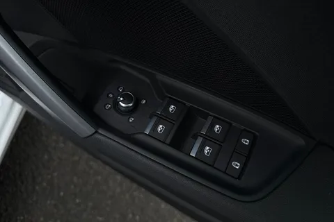 PY25EAJ Audi A3 Sport 40 TFSI e  204 PS S tronic Thumbnail #47