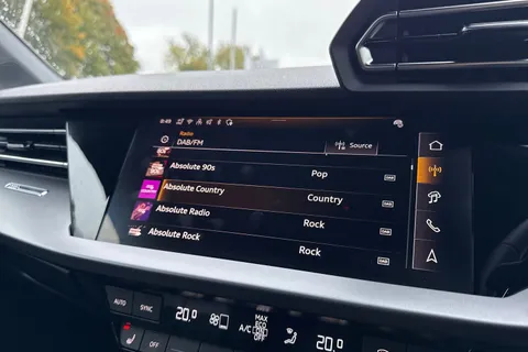 PY25EAJ Audi A3 Sport 40 TFSI e  204 PS S tronic Thumbnail #60