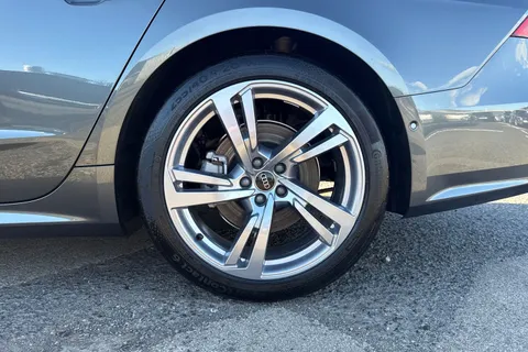 PX75KKD Audi A7 2.0 TFSIe 50 S line Sportback S Tronic quattro Euro 6 (s/s) 5dr 17.9kWh Thumbnail #11