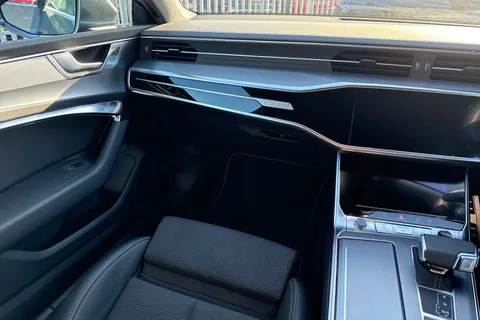 PX75KKD Audi A7 2.0 TFSIe 50 S line Sportback S Tronic quattro Euro 6 (s/s) 5dr 17.9kWh Thumbnail #20