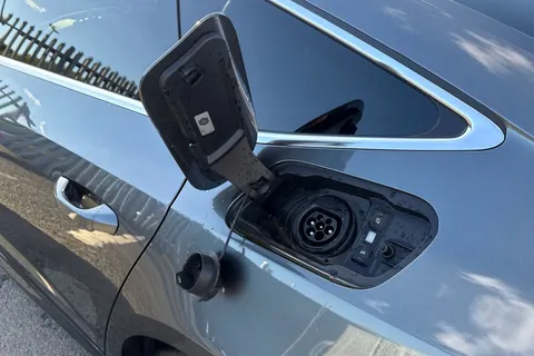 PX75KKD Audi A7 2.0 TFSIe 50 S line Sportback S Tronic quattro Euro 6 (s/s) 5dr 17.9kWh Thumbnail #29