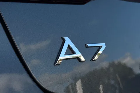 PX75KKD Audi A7 2.0 TFSIe 50 S line Sportback S Tronic quattro Euro 6 (s/s) 5dr 17.9kWh Thumbnail #30