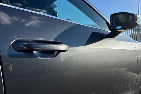 PX75KKD Audi A7 2.0 TFSIe 50 S line Sportback S Tronic quattro Euro 6 (s/s) 5dr 17.9kWh Thumbnail #33