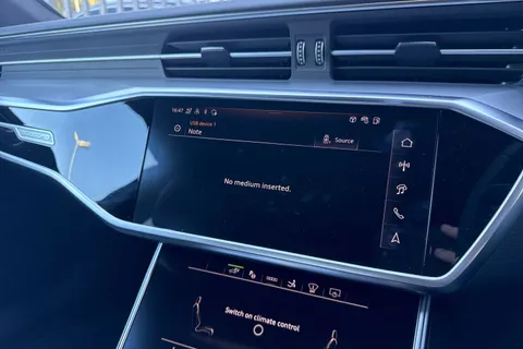 PX75KKD Audi A7 2.0 TFSIe 50 S line Sportback S Tronic quattro Euro 6 (s/s) 5dr 17.9kWh Thumbnail #52