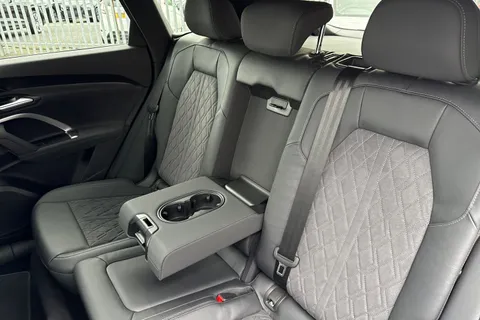 PX75KMY Audi Q5 SUV Edition 1 TDI quattro 204 PS S tronic Thumbnail #20