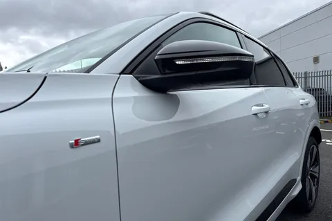 PX75KMY Audi Q5 SUV Edition 1 TDI quattro 204 PS S tronic Thumbnail #30