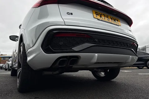 PX75KMY Audi Q5 SUV Edition 1 TDI quattro 204 PS S tronic Thumbnail #35