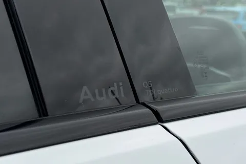 PX75KMY Audi Q5 SUV Edition 1 TDI quattro 204 PS S tronic Thumbnail #37