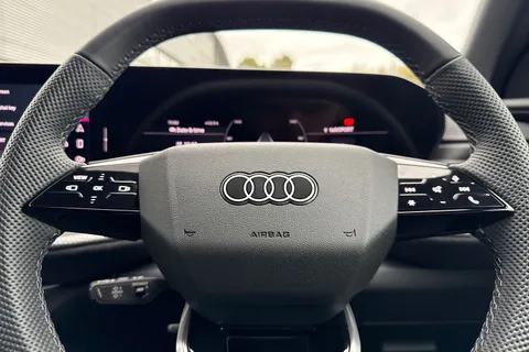 PX75KMY Audi Q5 SUV Edition 1 TDI quattro 204 PS S tronic Thumbnail #41