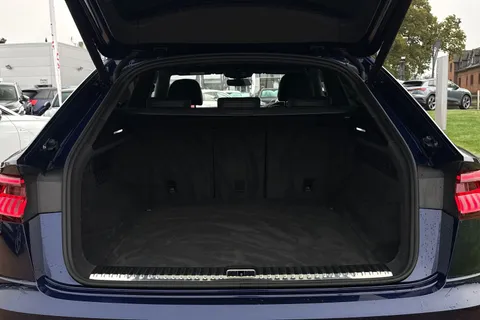 DX72WWS Audi Q8 S line 55 TFSI quattro 340 PS tiptronic Thumbnail #7
