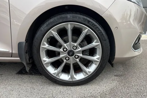 MF18ATY Ford Fiesta 1.0T EcoBoost Vignale Auto Euro 6 (s/s) 5dr Thumbnail #11