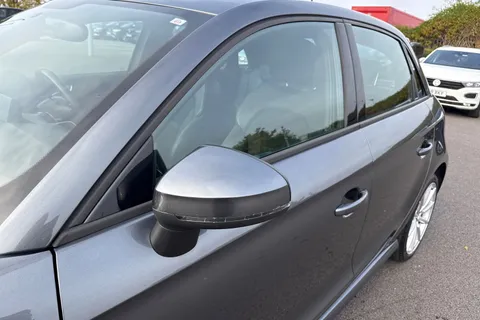 30 of 67 for AUDI A1 1.4 TFSI S Line Nav 5dr