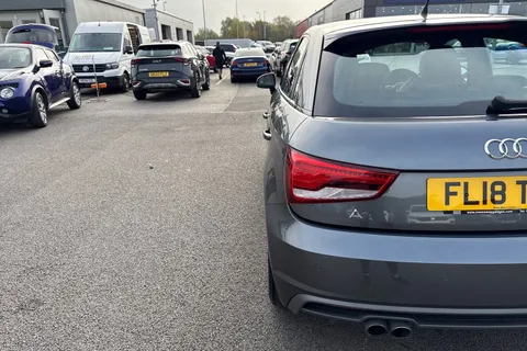 32 of 67 for AUDI A1 1.4 TFSI S Line Nav 5dr