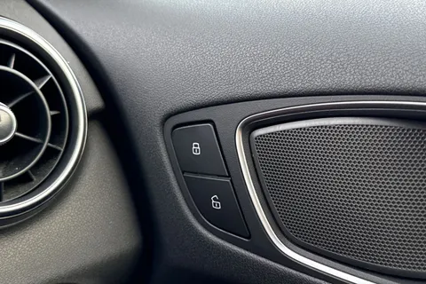 42 of 67 for AUDI A1 1.4 TFSI S Line Nav 5dr