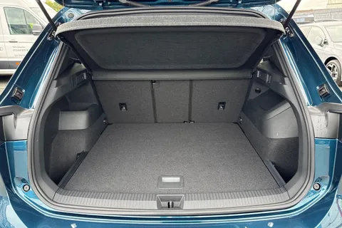 DK25ZKO Volkswagen Tiguan 2.0 TDI R-Line 5dr DSG ⭐Driver assistance package IQ lights, Info Package p Thumbnail #7