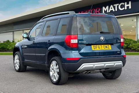 DF67OMZ Škoda Yeti 2.0 TDI SE L Drive Outdoor 4WD Euro 6 (s/s) 5dr Thumbnail #3