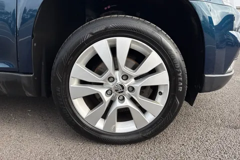 DF67OMZ Škoda Yeti 2.0 TDI SE L Drive Outdoor 4WD Euro 6 (s/s) 5dr Thumbnail #10