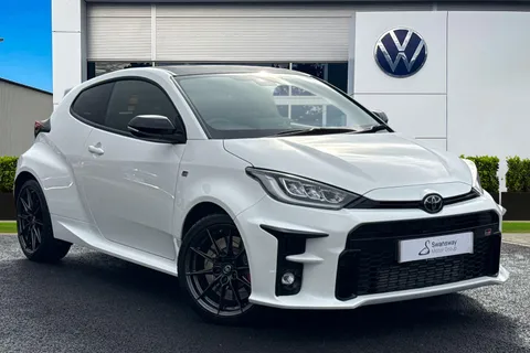 KS22URX Toyota Yaris 1.6T GR Circuit AWD Euro 6 3dr Thumbnail #2