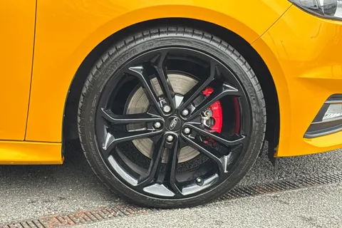 10 of 53 for FORD FOCUS 2.0T EcoBoost ST-3 Navigation 5dr